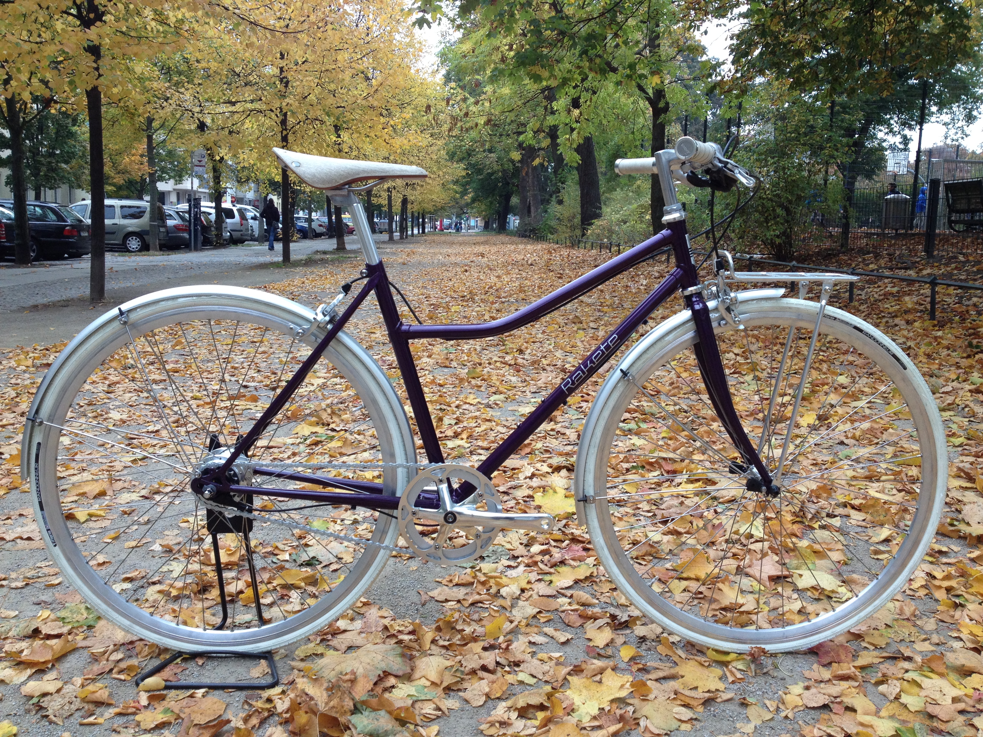 RAKETE Meral in Brombeer-metallic von Tamara aus Frankfurt